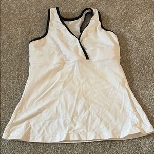 Women's White Sleeveless Top